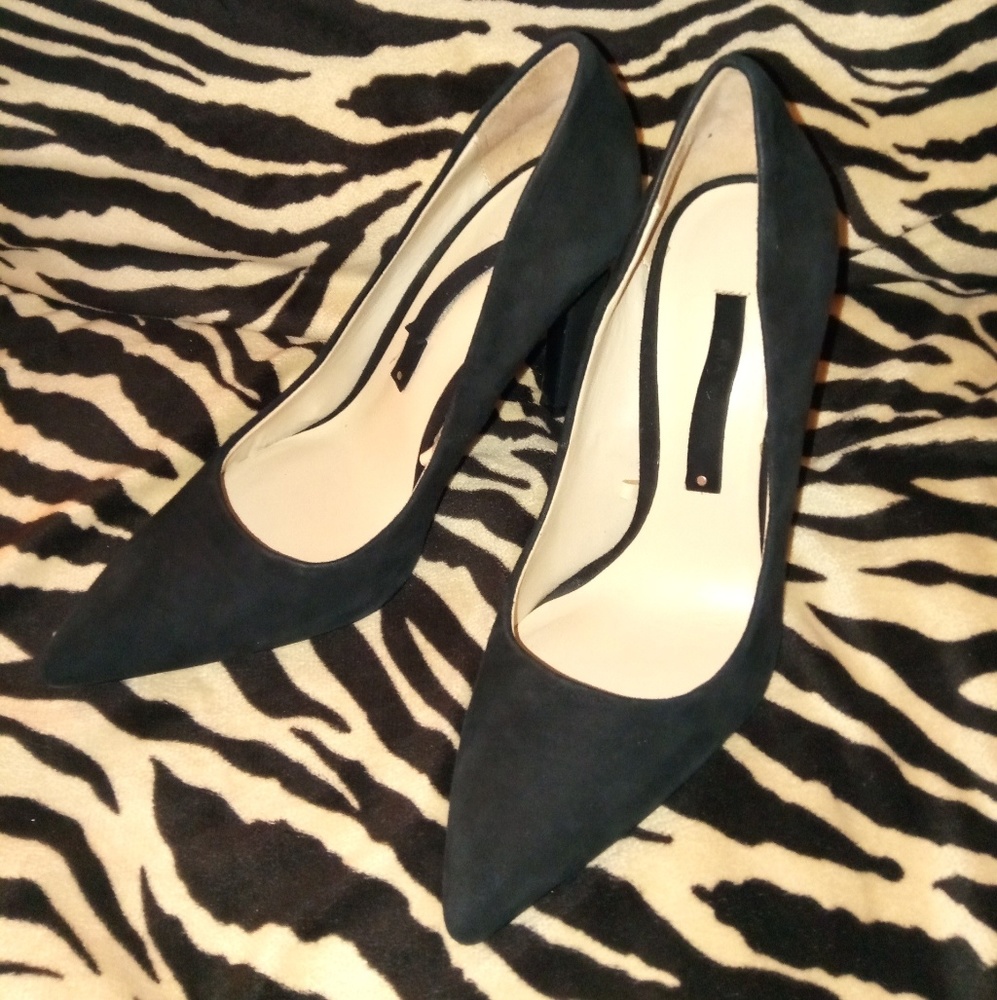 👠SALE👠Zara Woman Suede Pointed Heels